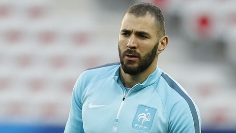 Benzema duoc cho phep tro lai DT Phap.