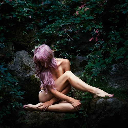 co gai tre thoat khoi tram cam vi hiep dam nho yoga hinh anh 4