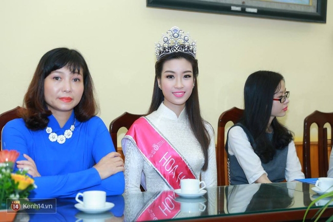 Hoa hậu Mỹ Linh xuất hiện rạng rỡ tham dự lễ khai giảng tại trường Việt Đức - Ảnh 6.