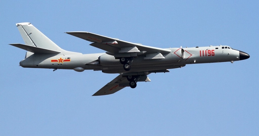 Máy bay ném bom tầm xa H-6K. Ảnh: Sino Defence