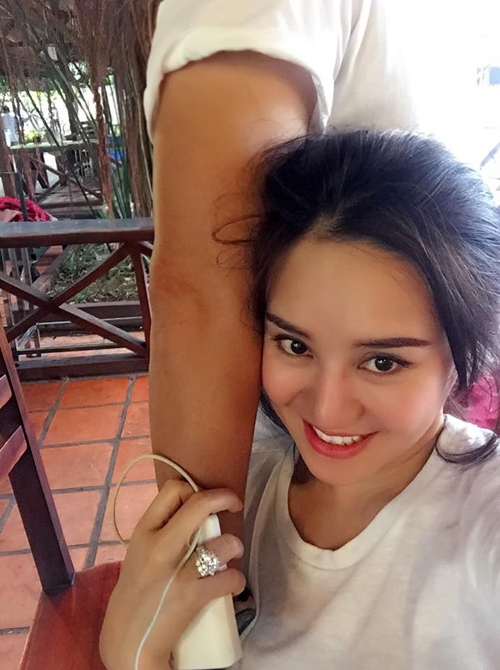 vy-oanh-tinh-cam-tua-vai-chong-1