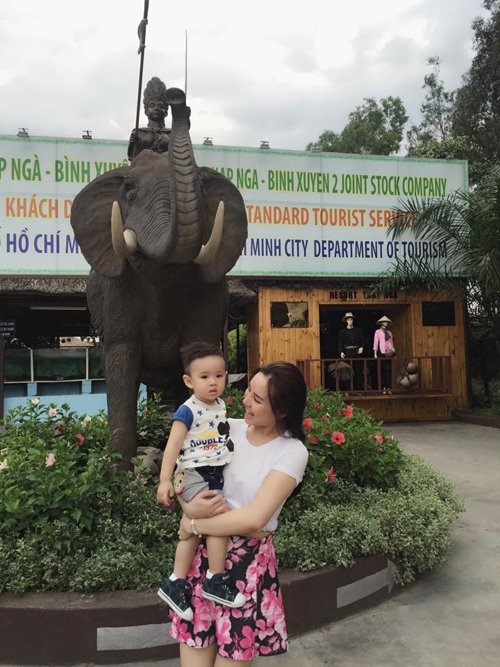 vy-oanh-tinh-cam-tua-vai-chong-4