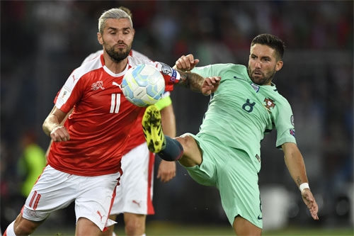 bo-dao-nha-thua-thuy-si-trong-tran-mo-man-vong-loai-world-cup-1