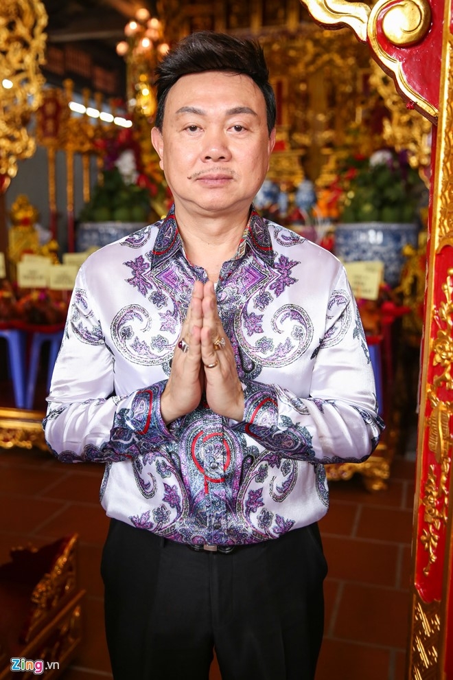 Bo me Hoai Linh ve Viet Nam du le gio To nganh san khau hinh anh 7