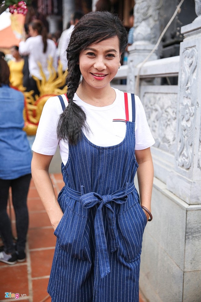 Bo me Hoai Linh ve Viet Nam du le gio To nganh san khau hinh anh 8