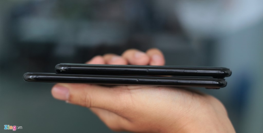 Bo doi iPhone 7 Jet Black tai Viet Nam hinh anh 5