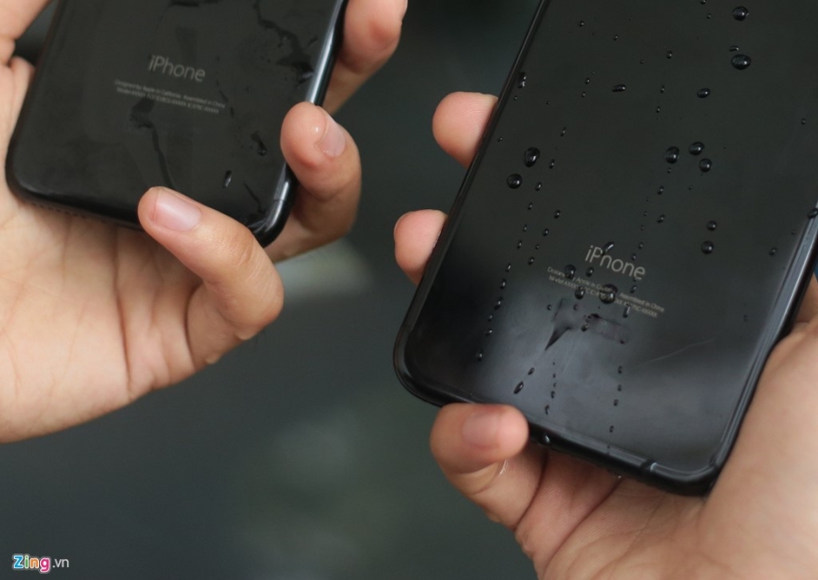 Bo doi iPhone 7 Jet Black tai Viet Nam hinh anh 10