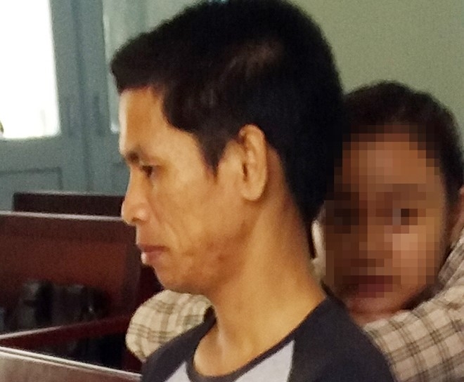 Thieu nu trao than cho anh xe om moi quen qua mang hinh anh 1