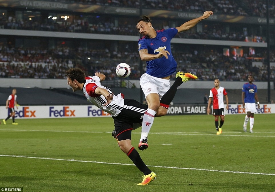 MU that bai 0-1 ngay tran ra quan o Europa League hinh anh 11