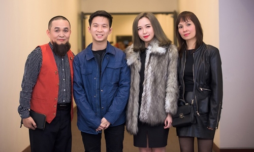 Gia đình Xuân Hinh gồm anh, con trai Xuân Quang, con gái Bảo Linh và vợ là Nguyễn Phương Lan.