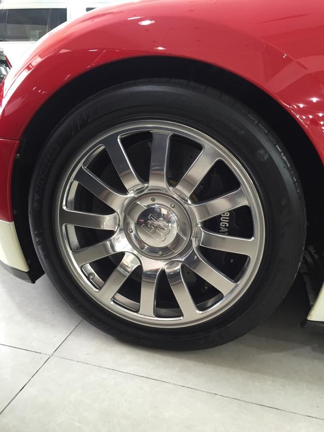  Riêng bộ lốp trên Bugatti Veyron đã có giá lên đến 17.000 USD. 