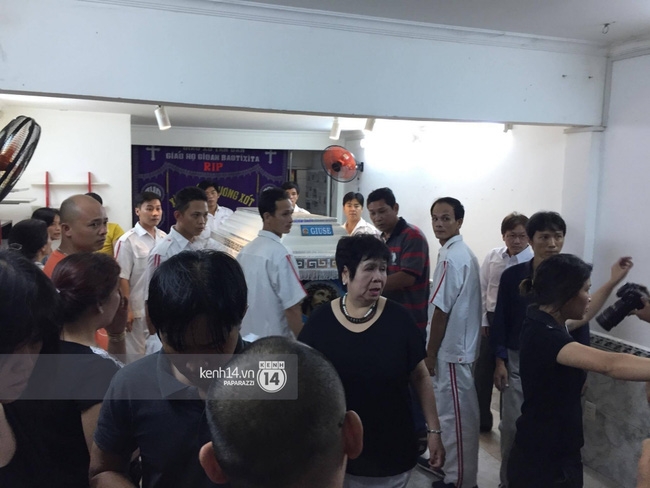 Cập nhật: Xe tang lễ đưa Minh Thuận về nhà riêng - Ảnh 13.