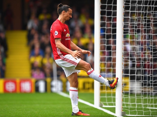 Mourinho va dan sao MU lang le tro ve sau that bai hinh anh 9