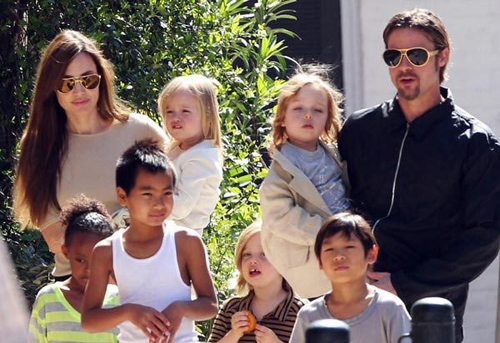 angelina-jolie-de-don-ly-hon-brad-pitt-1