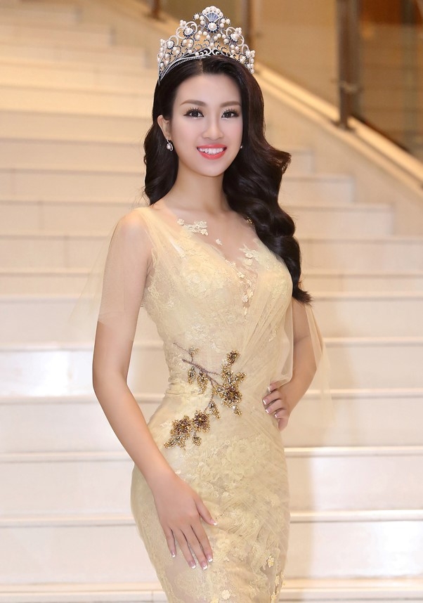 Nam Em tung tui than truoc gia canh khac biet voi Do My Linh hinh anh 3