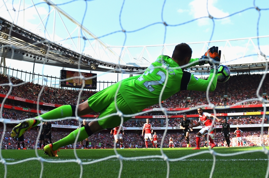 Nottingham Forest - Arsenal: Đi tìm thiện xạ 11m