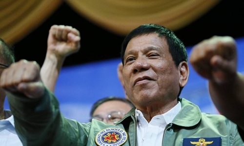 20-nam-o-thanh-pho-sat-nhan-dinh-hinh-phong-cach-duterte-1