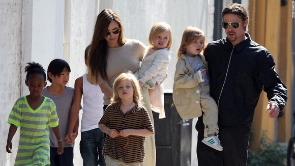 ngelina Jolie - Brad Pitt chia tay 7 ngelina Jolie - Brad Pitt chia tay 7