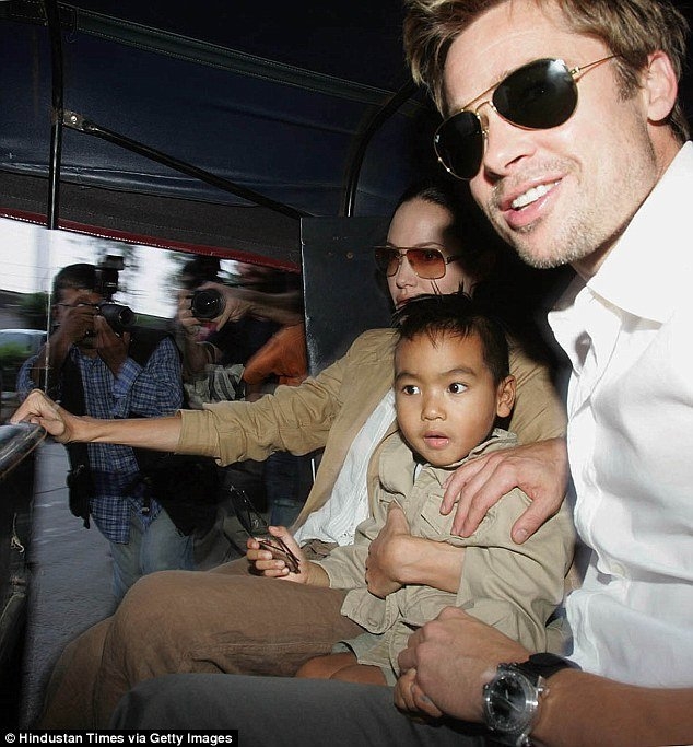 Brad Pitt bị FBI điều tra tội chửi rủa con cái 