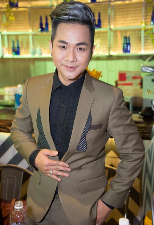 tuan-hung-tinh-cam-dua-vo-bau-di-sinh-nhat-lam-vu-5