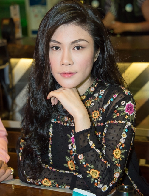 tuan-hung-tinh-cam-dua-vo-bau-di-sinh-nhat-lam-vu-6