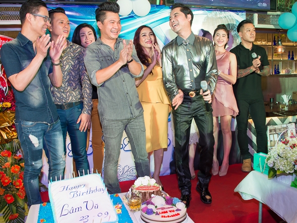 tuan-hung-tinh-cam-dua-vo-bau-di-sinh-nhat-lam-vu-9