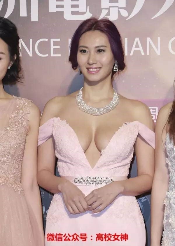 A hau Hong Kong bo viec vi bi ep dong canh nong hinh anh 1