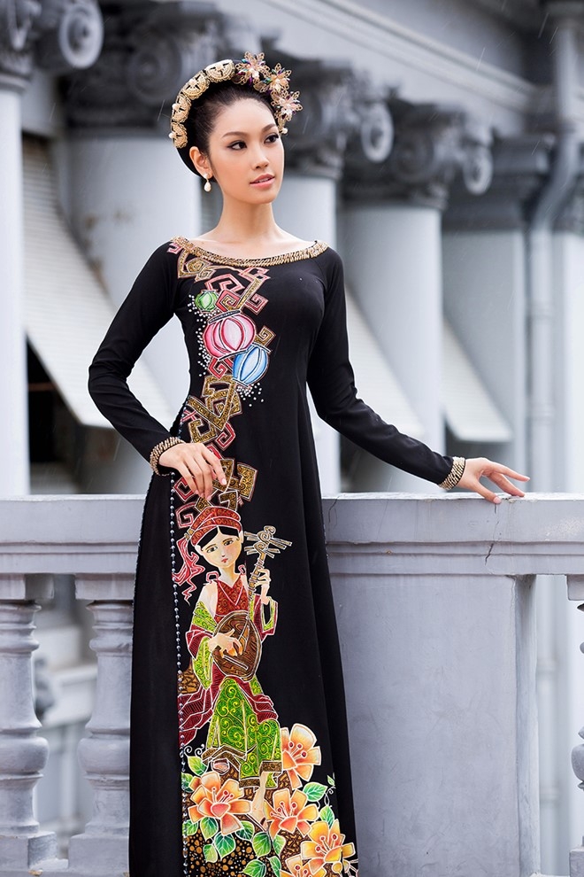 Ban gai Truong Nam Thanh lam mau ao dai doi hinh anh 6