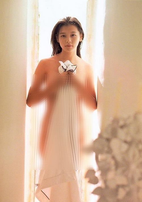 nhung-hinh-anh-xau-ho-sao-hoa-ngu-chi-muon-quen-2
