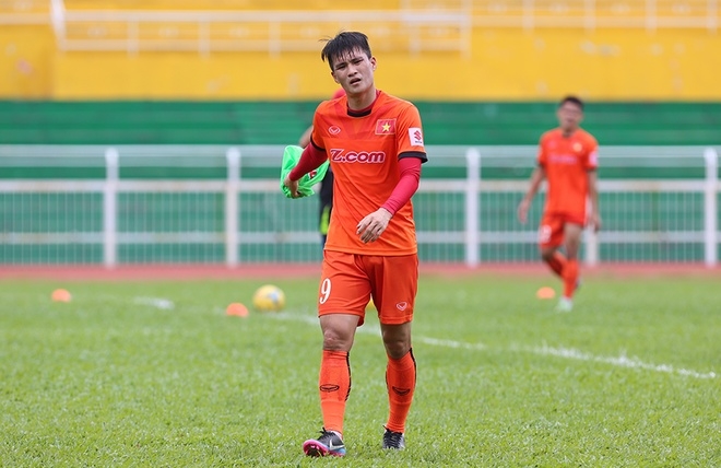Công Vinh và đồng đội nhồi thể lực chuẩn bị cho AFF Cup - ảnh thể thao