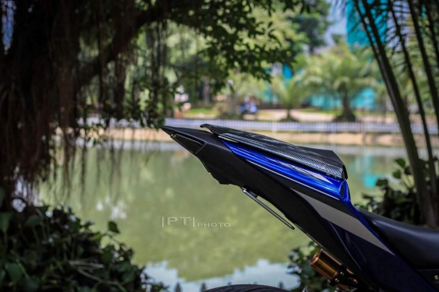 Yamaha YZF-R3 len nhieu do choi cua biker Viet hinh anh 5