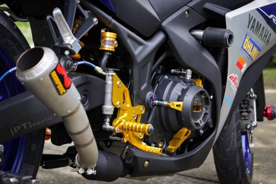 Yamaha YZF-R3 len nhieu do choi cua biker Viet hinh anh 7