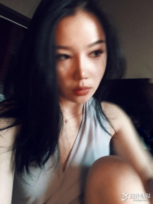 Cô nàng được mệnh danh là sát thủ bóng lưng khiến dân tình ngỡ ngàng khi... quay mặt lại - Ảnh 10.