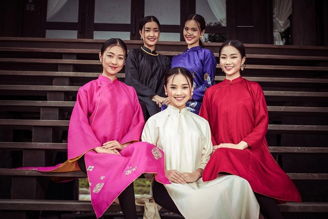 Nguoi dep Hoa hau Viet Nam 2016 do sac trong ta ao dai hinh anh 4