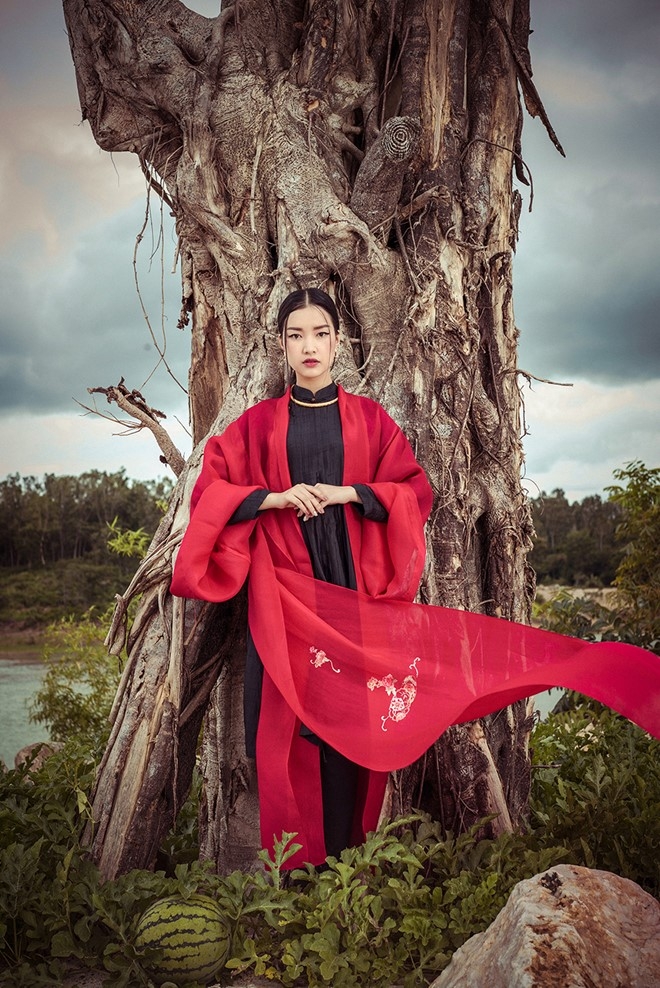 Nguoi dep Hoa hau Viet Nam 2016 do sac trong ta ao dai hinh anh 8