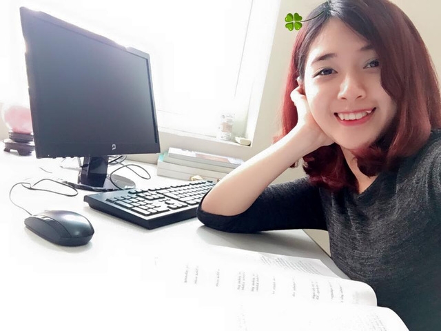 Sau khi kết hôn, Hà Min cũng không còn tham gia các hoạt động nghệ thuật nữa mà trở thành một nữ nhân viên văn phòng. Đây có lẽ là một sự lựa chọn an toàn và dễ hiểu khi Hà Min vốn thuộc tuýp người tình cảm và luôn hướng về gia đình.