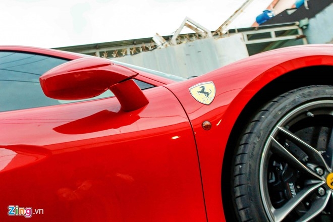 Tho Viet tu son trang sieu xe Ferrari 488 GTB gia 15 ty dong hinh anh 9