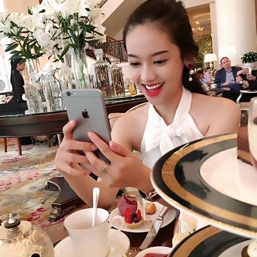 Ê chề vì bị bóc phốt ăn cắp ảnh, Thúy Vi xóa hết mọi thứ trên Facebook trong một nốt nhạc! - Ảnh 10.