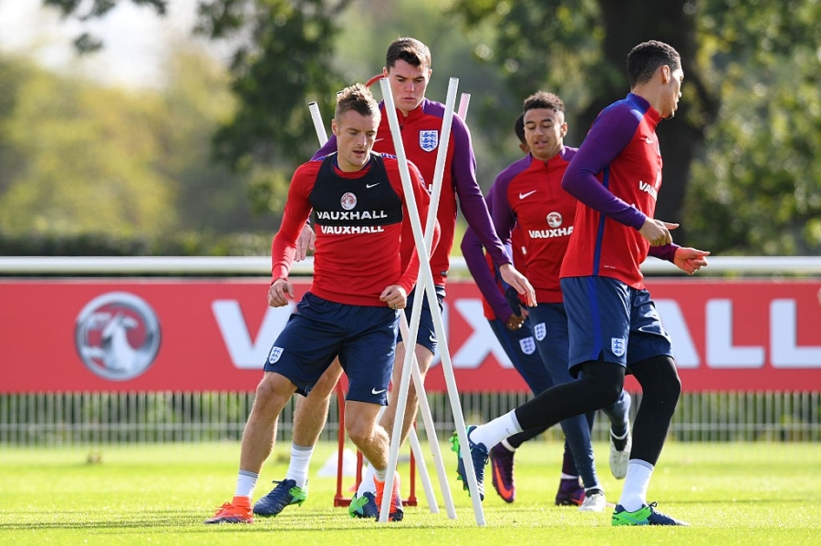 Rooney du bi o tran vong loai World Cup 2018 hinh anh 7