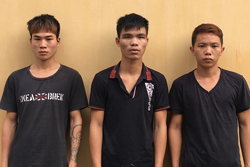 tai-xe-oto-bi-truy-sat-mo-cua-thao-chay-nhom-cuop-1