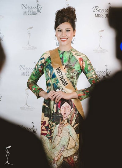 nguyen-thi-loan-trinh-dien-ao-tu-than-tai-miss-grand-international-2