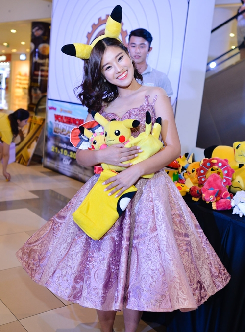hai-con-gai-quyen-linh-lon-phong-phao-4