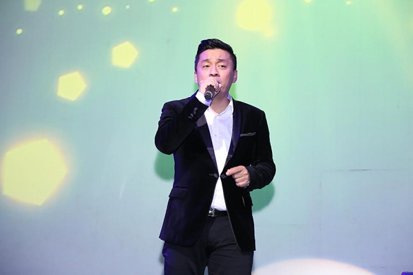 thu-minh-khen-ho-ngoc-ha-het-loi-khi-song-ca-5