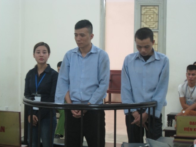 Nu tiep vien bi ep no vi tiep khach thieu nhiet tinh hinh anh 1
