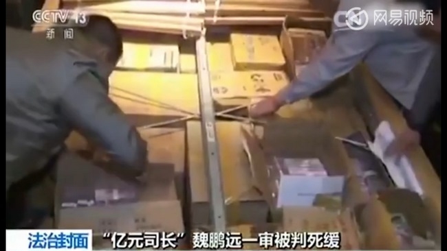 Video tiền chất trong nhà quan tham TQ, đếm cháy cả máy - 4