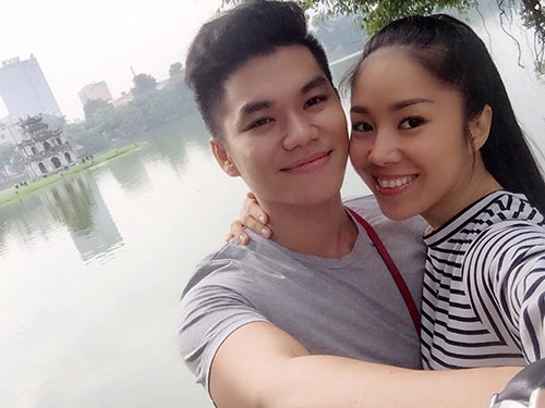 ban trai kem 9 tuoi up mo viec se cuoi le phuong vao thang 11 - 1