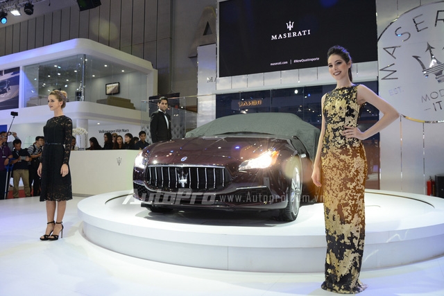  Maserati Quattroporte 2017 là ngôi sao sáng của hãng xe hạng sang đến từ Ý tại VIMS 2016. 