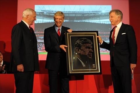 Wenger xin loi fan Arsenal vi 20 nam kho dau hinh anh