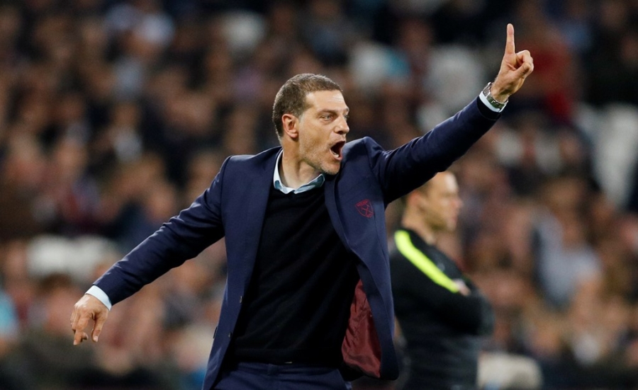 Co dong vien Chelsea au da voi West Ham sau tran thua hinh anh 11