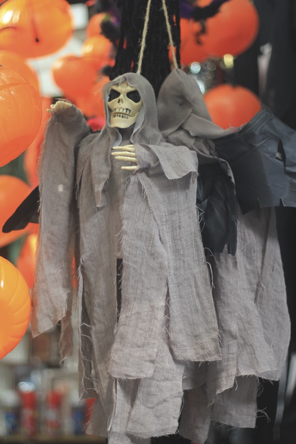 Hình nộm trang trí đêm Halloween trông khá kinh dị